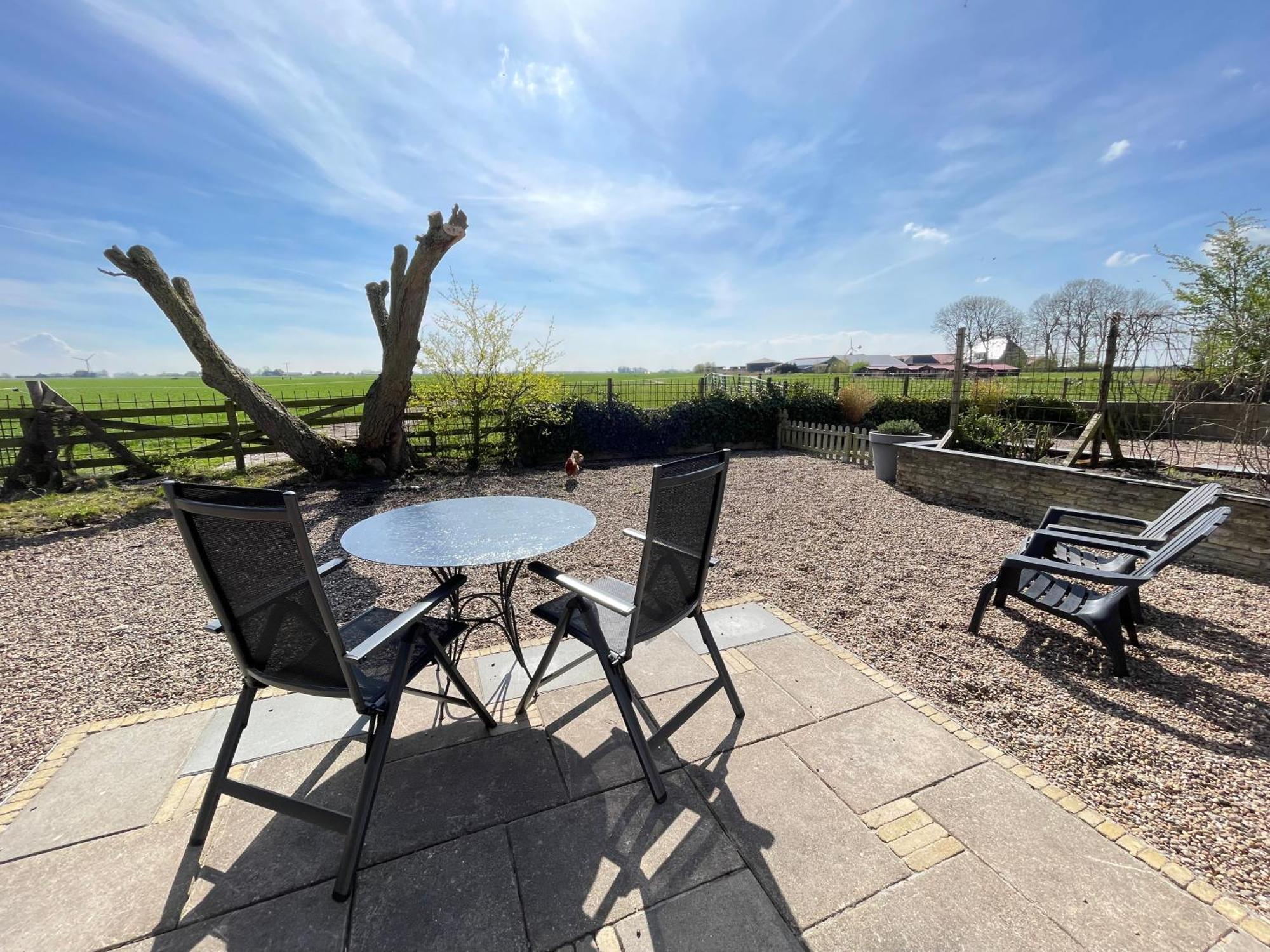 Logeerboerderij De Salix Villa Hitzum Bagian luar foto