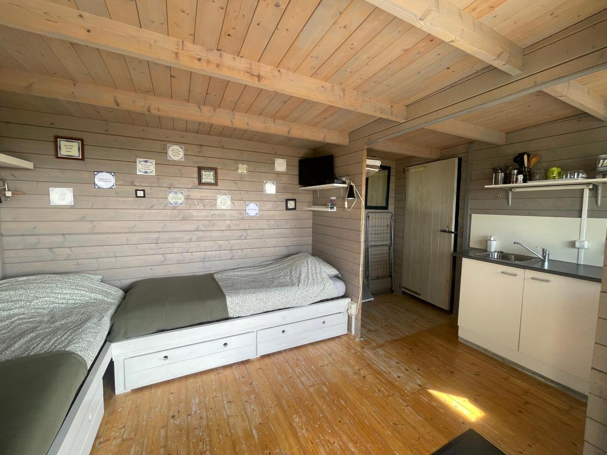 Logeerboerderij De Salix Villa Hitzum Bagian luar foto